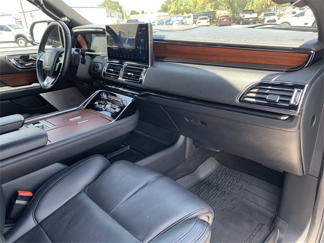 2024 Blue Metallic Lincoln Navigator Reserve 4X4 SUV