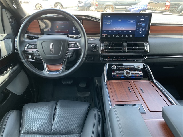 2024 Blue Metallic Lincoln Navigator Reserve 4X4 SUV