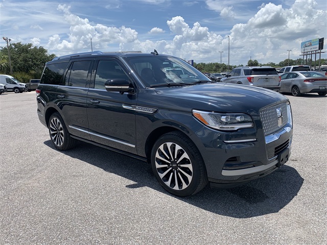 2024 Blue Metallic Lincoln Navigator Reserve 4X4 SUV