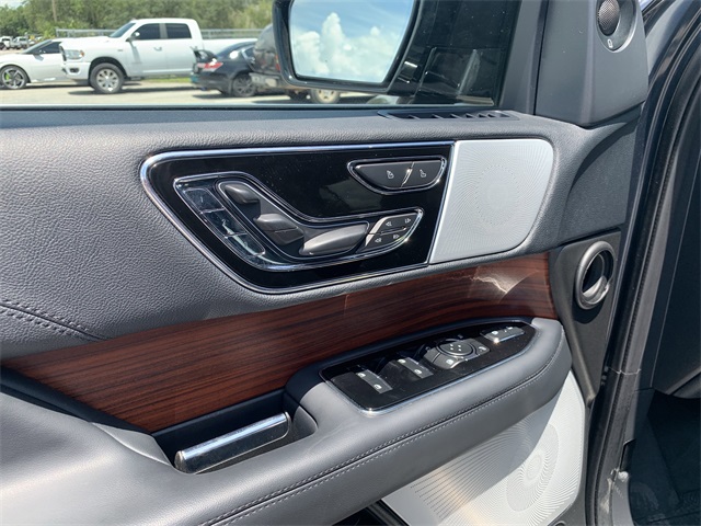 2024 Blue Metallic Lincoln Navigator Reserve 4X4 SUV