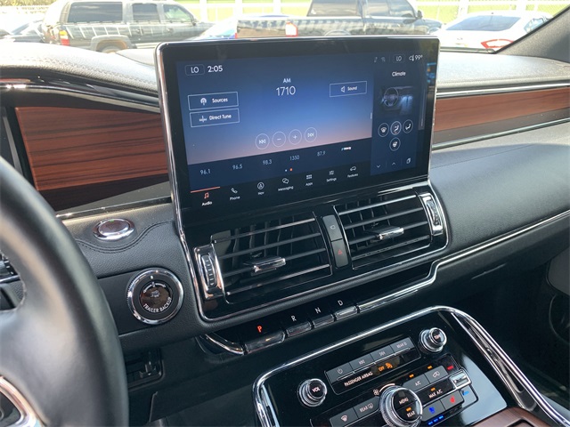 2024 Blue Metallic Lincoln Navigator Reserve 4X4 SUV