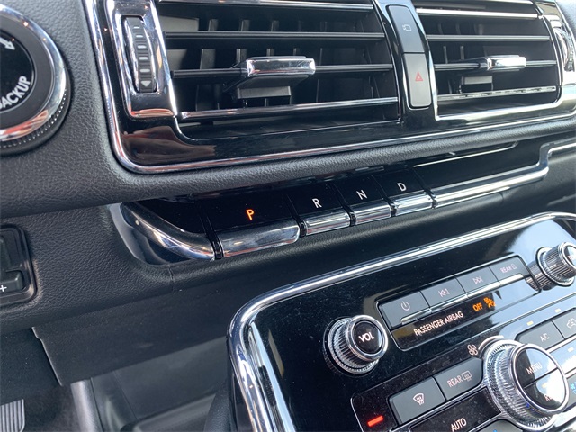 2024 Blue Metallic Lincoln Navigator Reserve 4X4 SUV