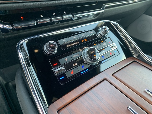 2024 Blue Metallic Lincoln Navigator Reserve 4X4 SUV