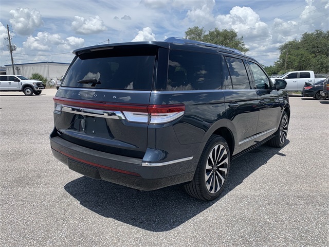 2024 Blue Metallic Lincoln Navigator Reserve 4X4 SUV