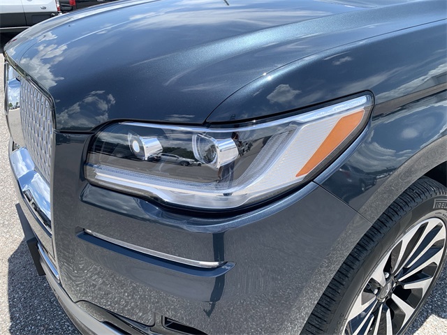2024 Blue Metallic Lincoln Navigator Reserve 4X4 SUV