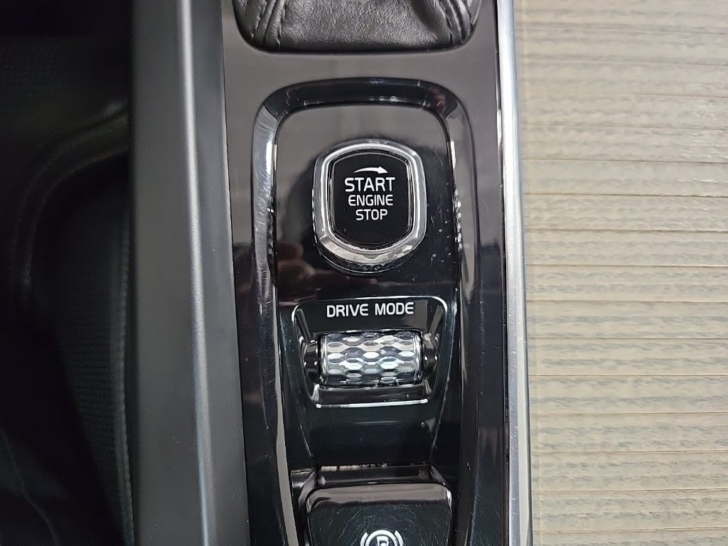 2021 Volvo XC60 T5 Inscription photo 15