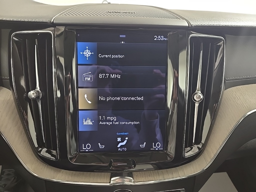 2021 Volvo XC60 T5 Inscription photo 18