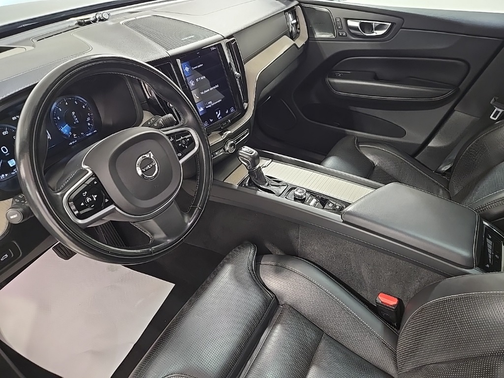 2021 Volvo XC60 T5 Inscription photo 22