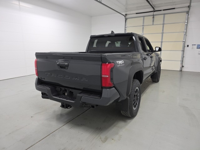 2025 Toyota Tacoma TRD Off-Road Double Cab photo 4