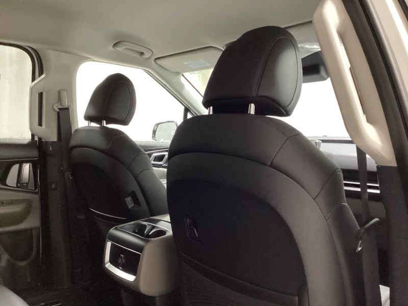 New 2026 Kia Carnival Van