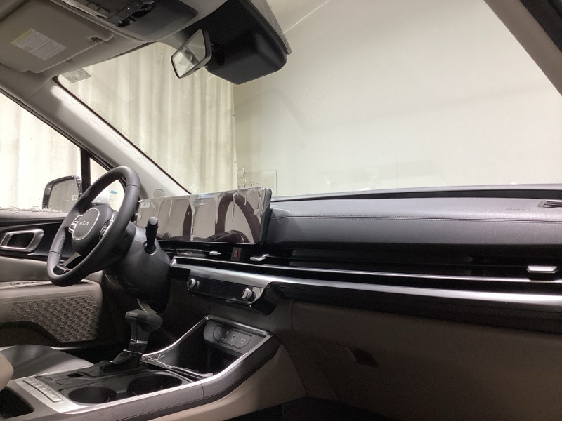 New 2026 Kia Carnival Van