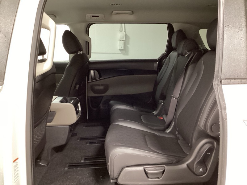 New 2026 Kia Carnival Van