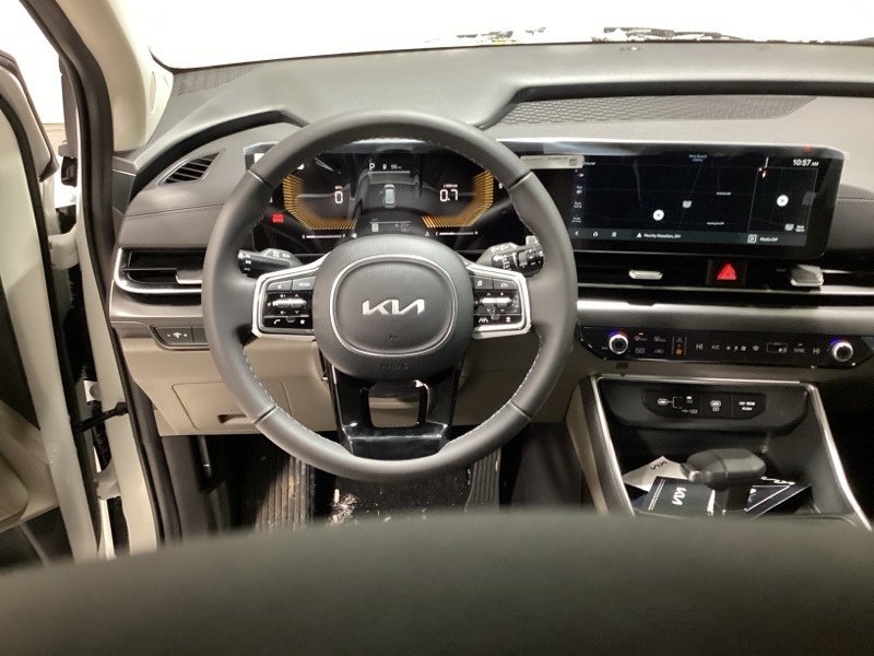 New 2026 Kia Carnival Van