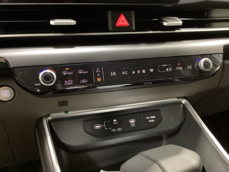 New 2026 Kia Carnival Van