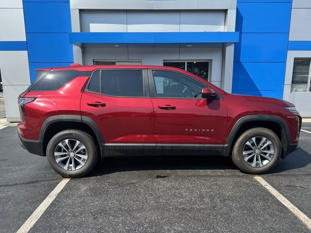 2026 Chevrolet Equinox LT photo 3