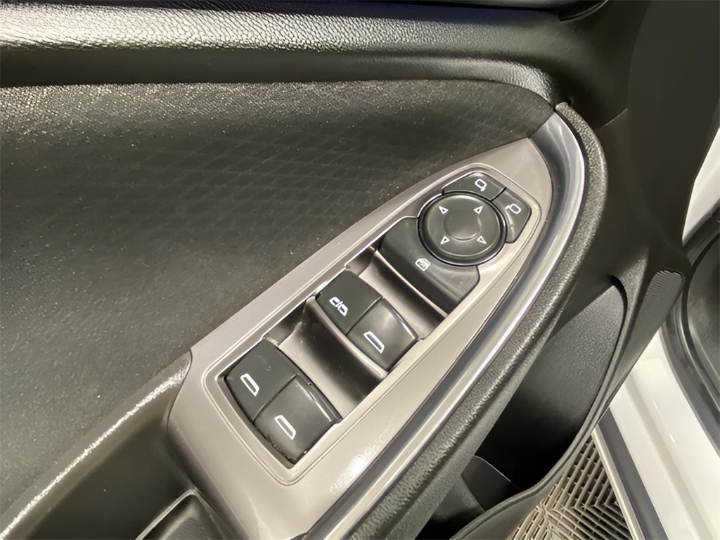 2016 Chevrolet Malibu 1LT photo 3