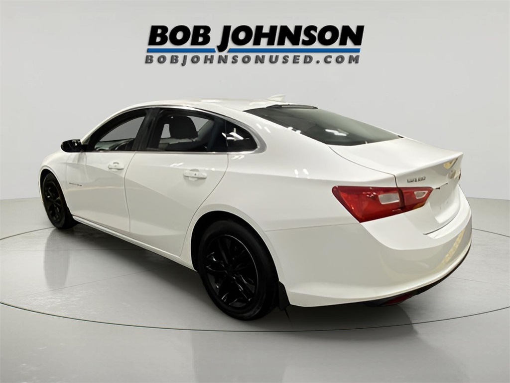 2016 Chevrolet Malibu 1LT photo 18