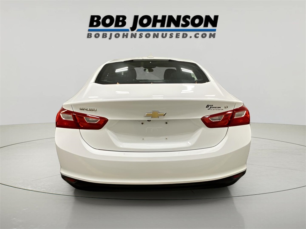 2016 Chevrolet Malibu 1LT photo 19