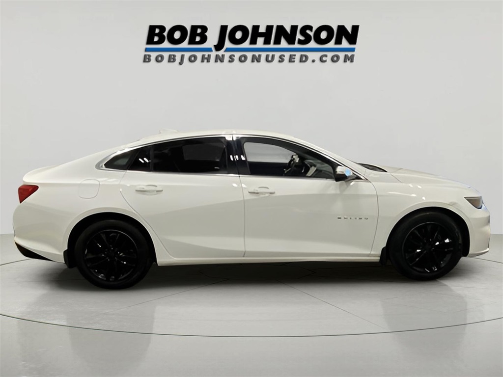 2016 Chevrolet Malibu 1LT photo 21