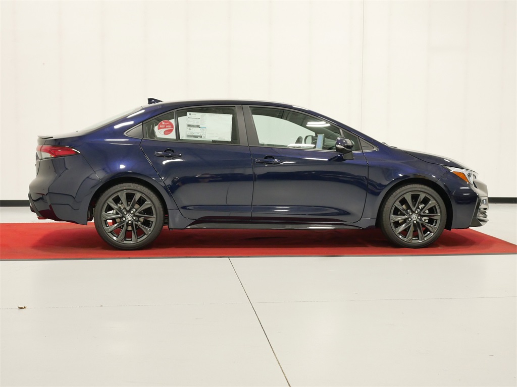 2025 Toyota Corolla XSE photo 4