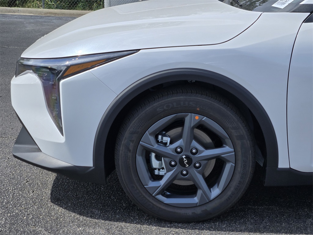 2025 Kia K4 LXS photo 3