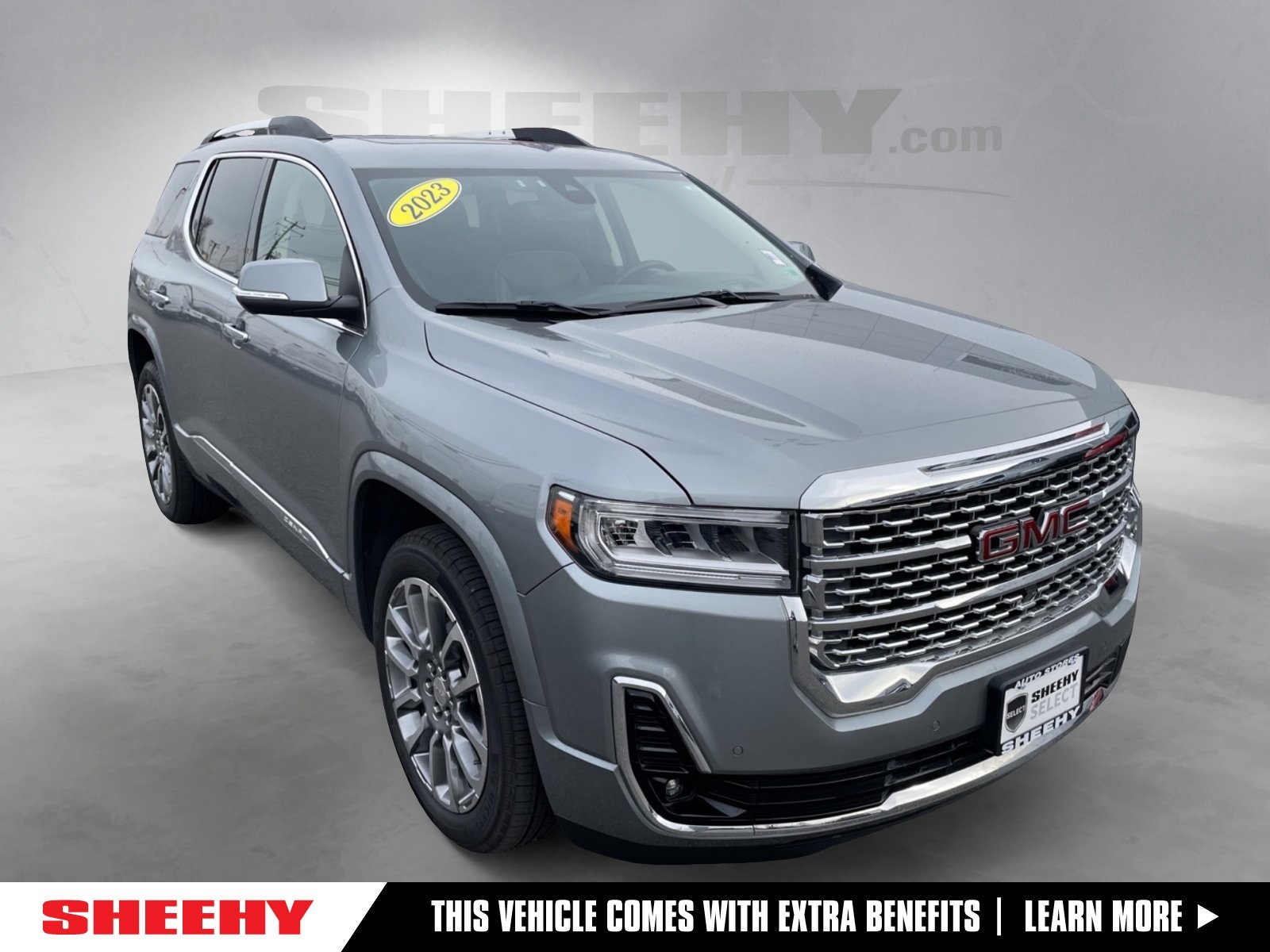 2023 GMC Acadia Denali's photo