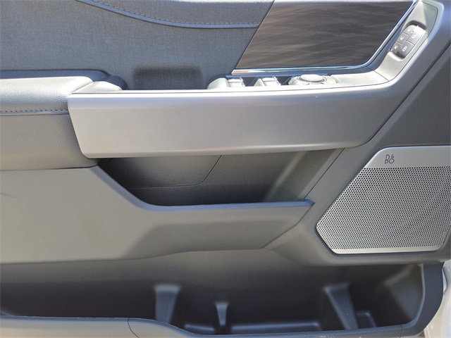 New 2025 Ford F-150 SuperCrew 6.5' Box Lariat