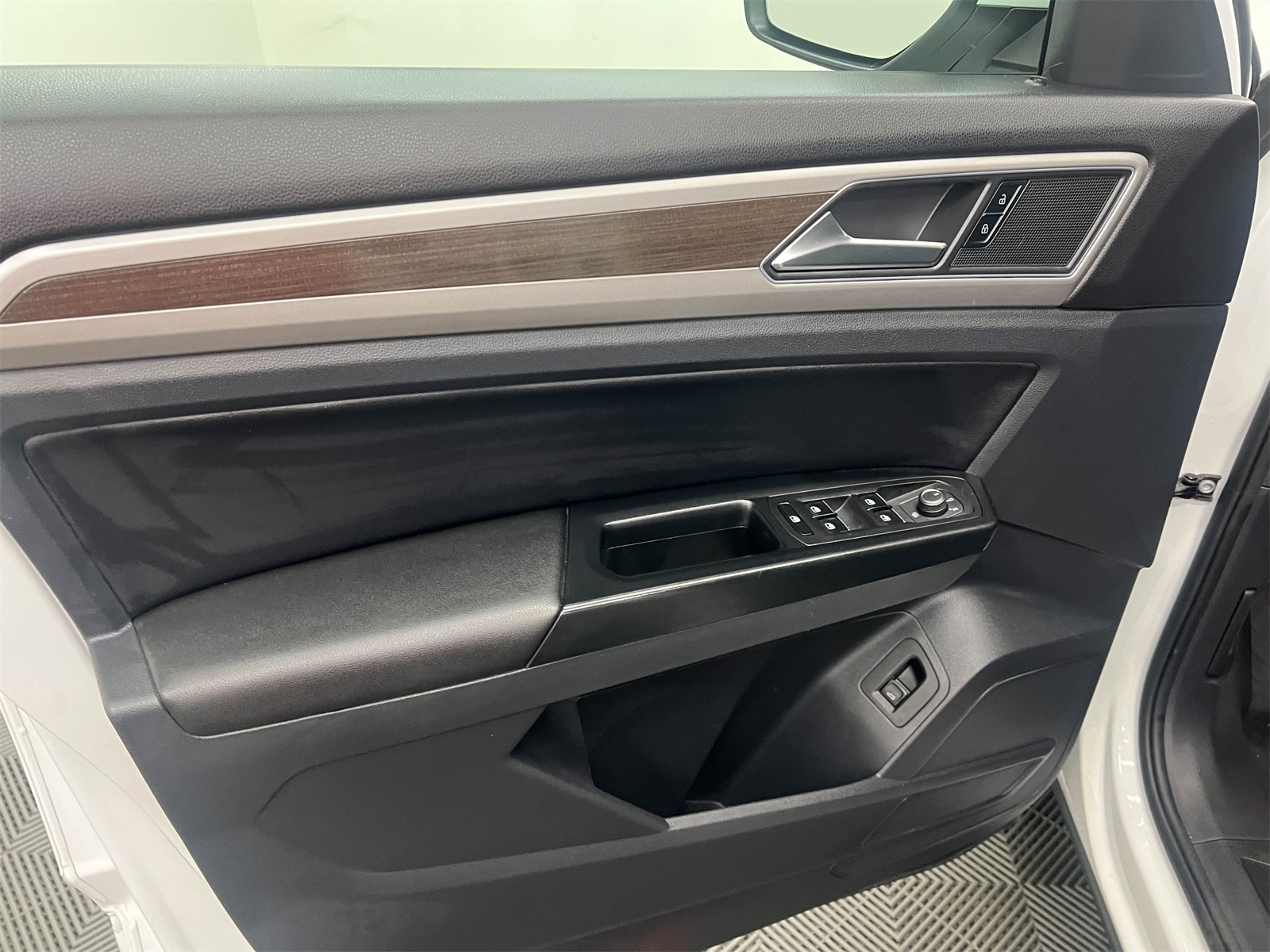 used 2019 Volkswagen Atlas car, priced at $18,488