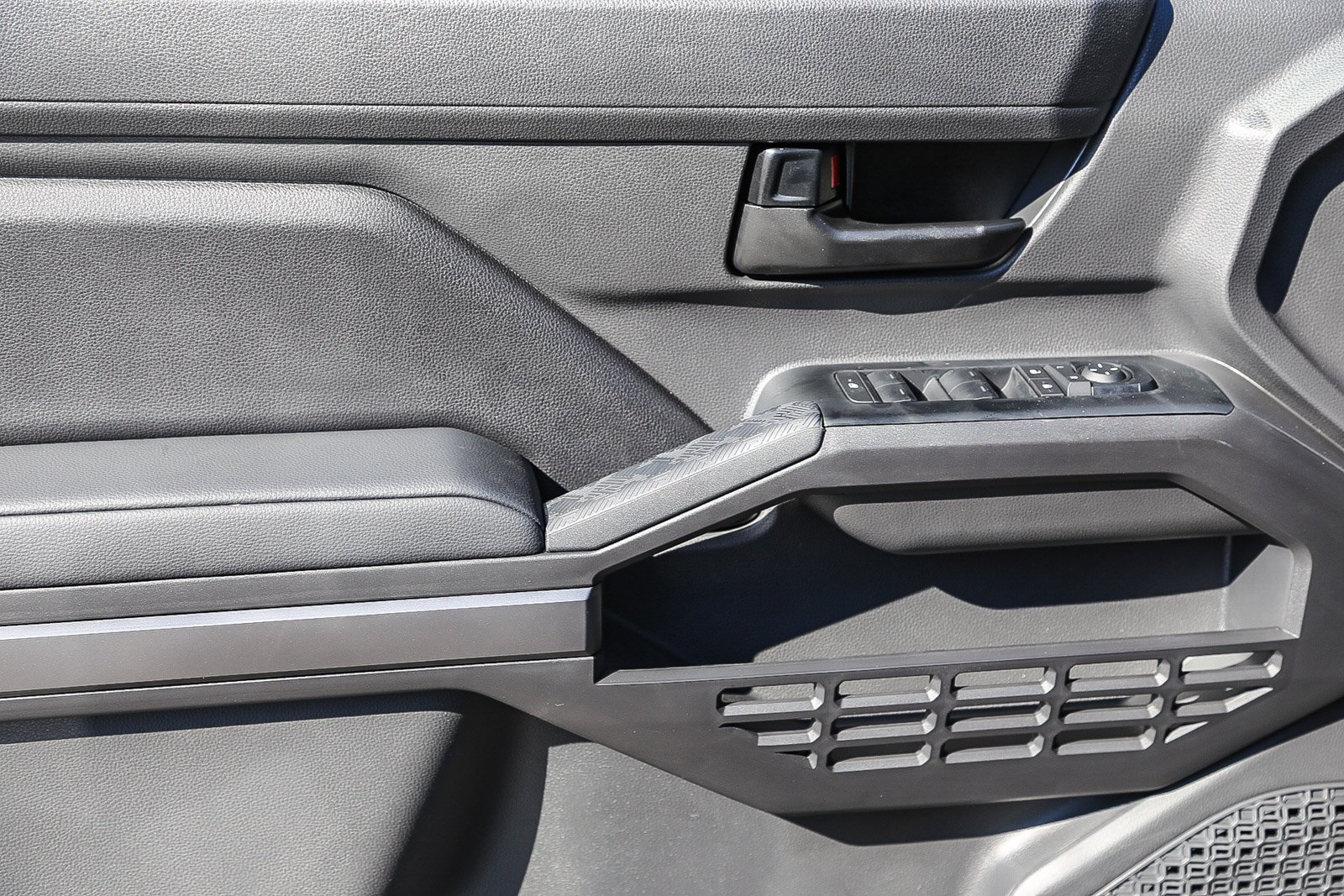2025 Toyota Tacoma SR5 Double Cab photo 20