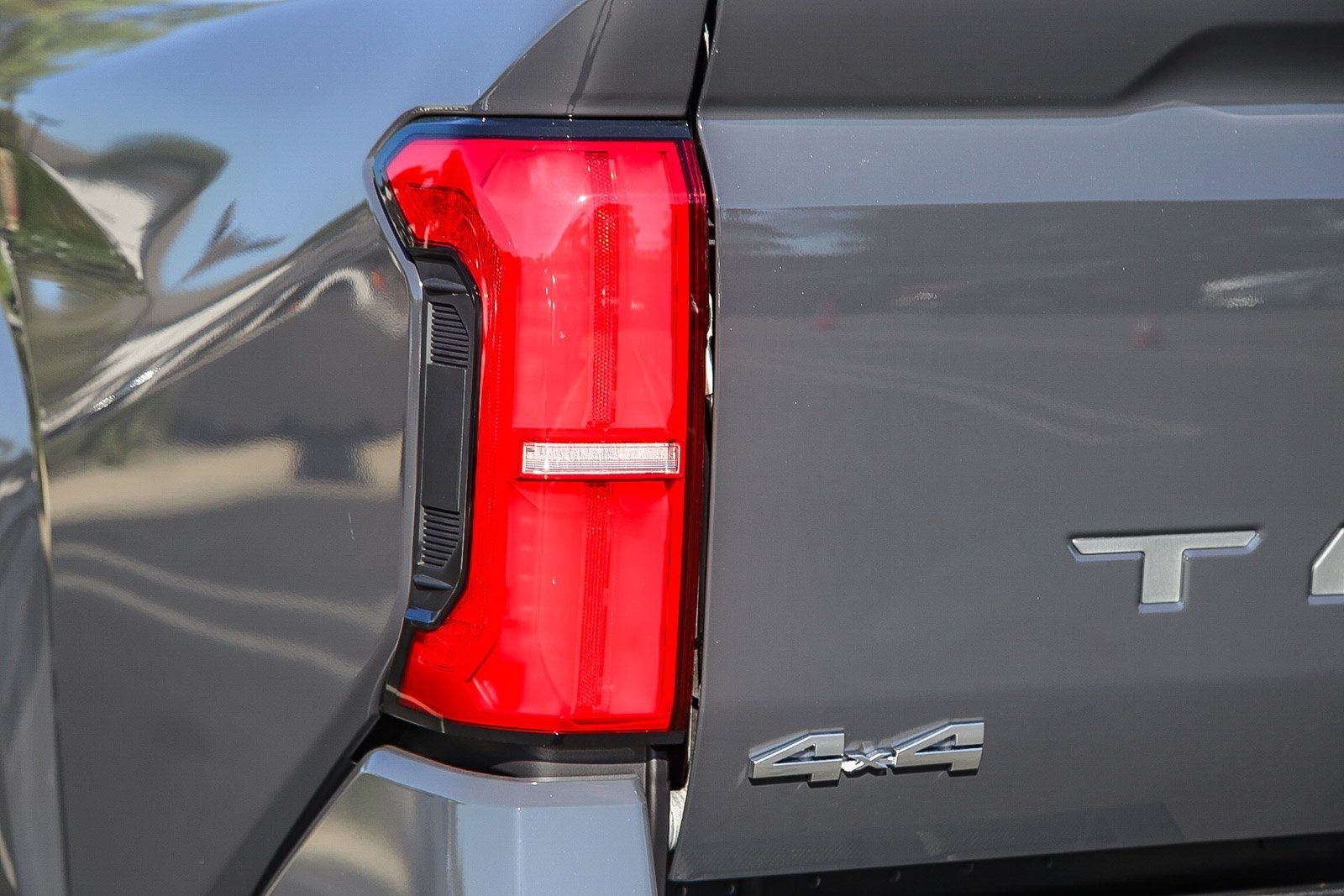 2025 Toyota Tacoma SR5 Double Cab photo 9