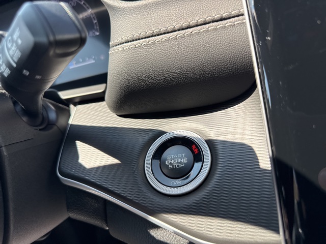 2025 Jeep Grand Cherokee Altitude photo 18