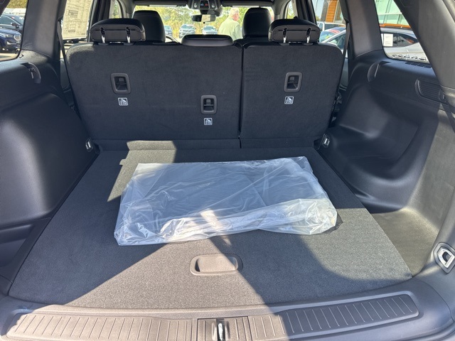 2025 Jeep Grand Cherokee Altitude photo 6