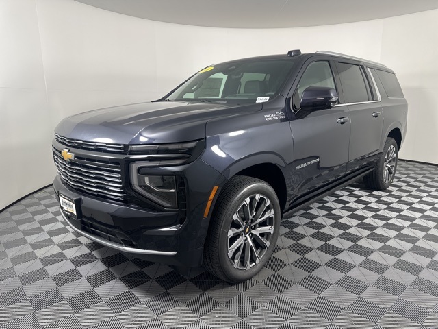 2026 Chevrolet Suburban High Country photo 3
