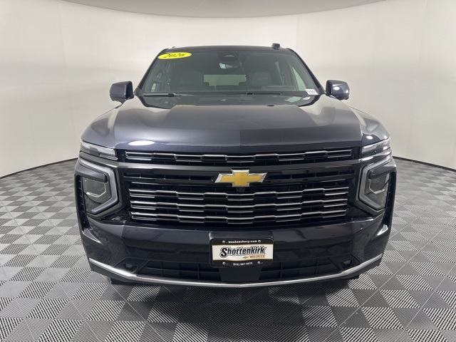 2026 Chevrolet Suburban High Country photo 4