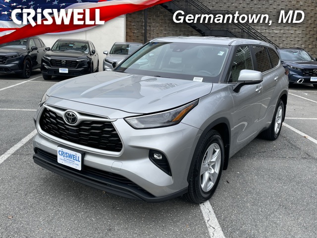 used 2023 Toyota Highlander car, priced at $31,995