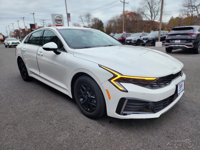 2025 Kia K5 LXS's photo