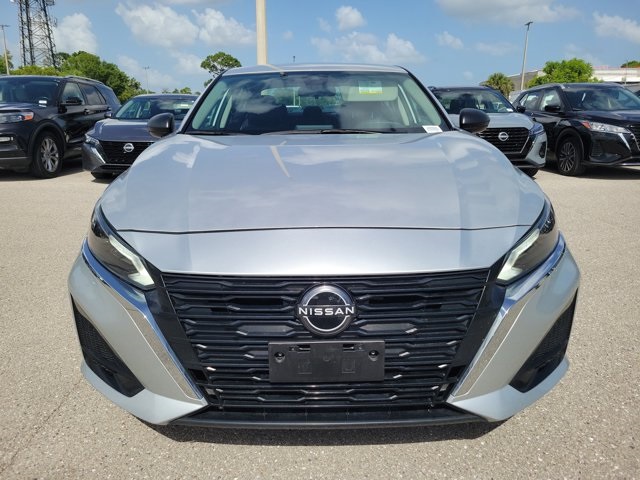 2024 Brilliant Silver Metallic Nissan Altima 2.5 SV FWD Sedan