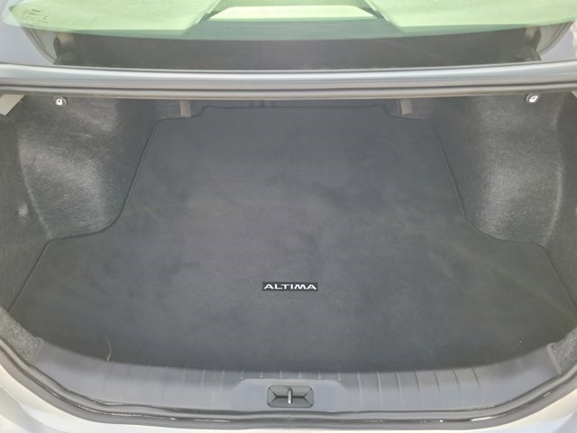 2024 Brilliant Silver Metallic Nissan Altima 2.5 SV FWD Sedan