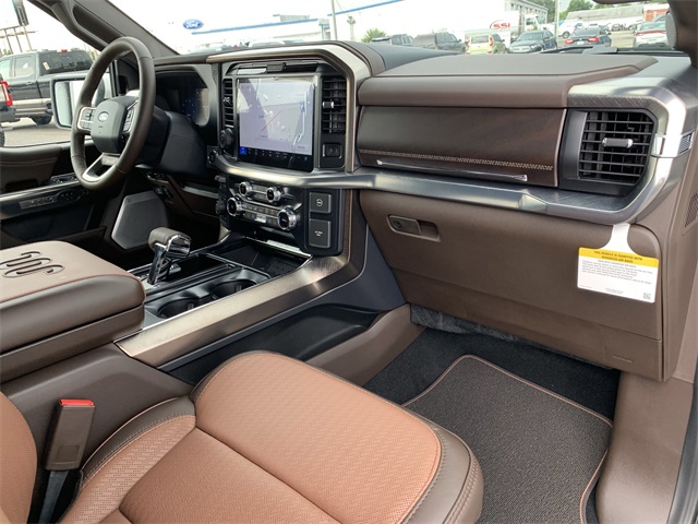 2025 Star White Metallic Tri-Coat Ford F-150 King Ranch 4X4 Truck