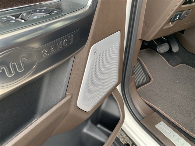 2025 Star White Metallic Tri-Coat Ford F-150 King Ranch 4X4 Truck
