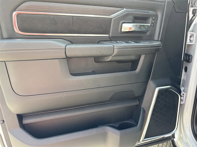 2026 Ram 3500 Laramie photo 8