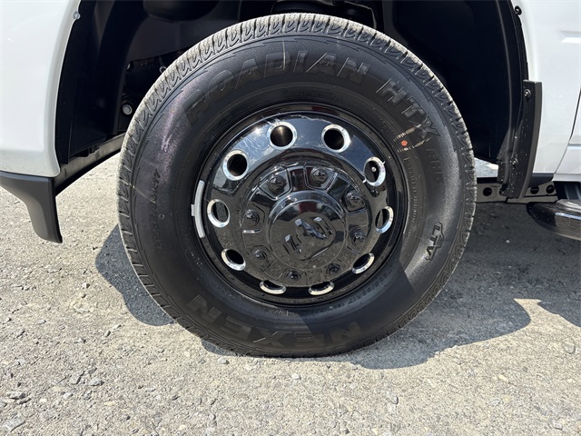 2026 Ram 3500 Laramie photo 9