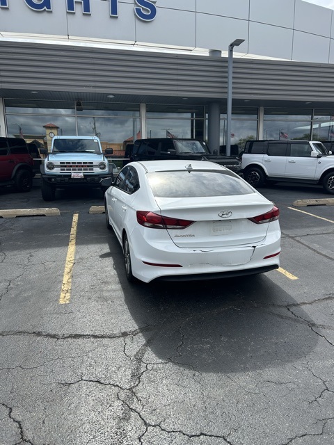 2017 Hyundai Elantra SE photo 3