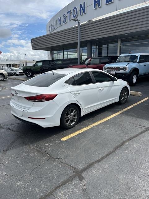 2017 Hyundai Elantra SE photo 4