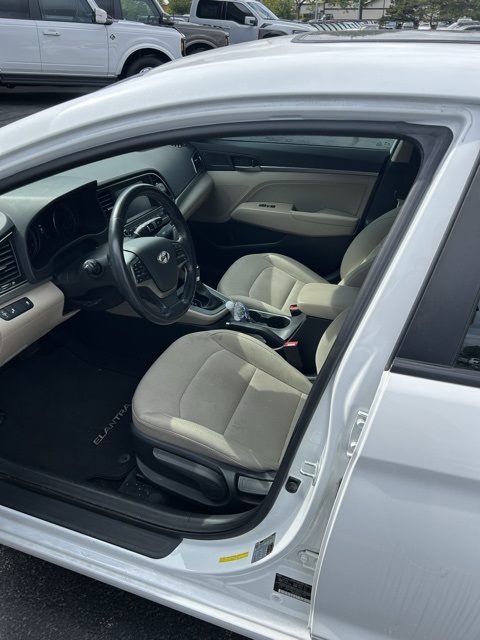 2017 Hyundai Elantra SE photo 5