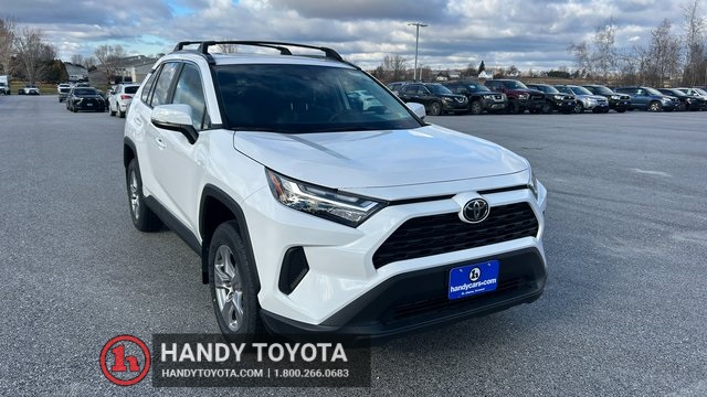 2025 Toyota RAV4 XLE's photo