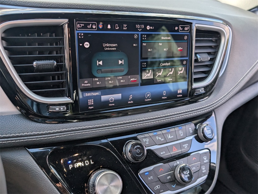 used 2024 Chrysler Pacifica car, priced at $25,998