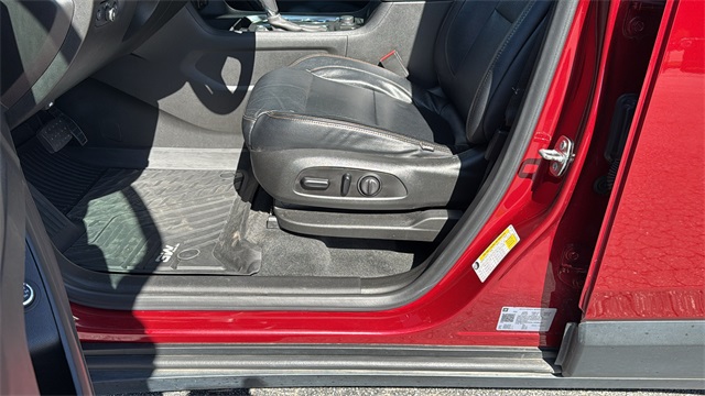 used 2020 Chevrolet Traverse car, priced at $19,598