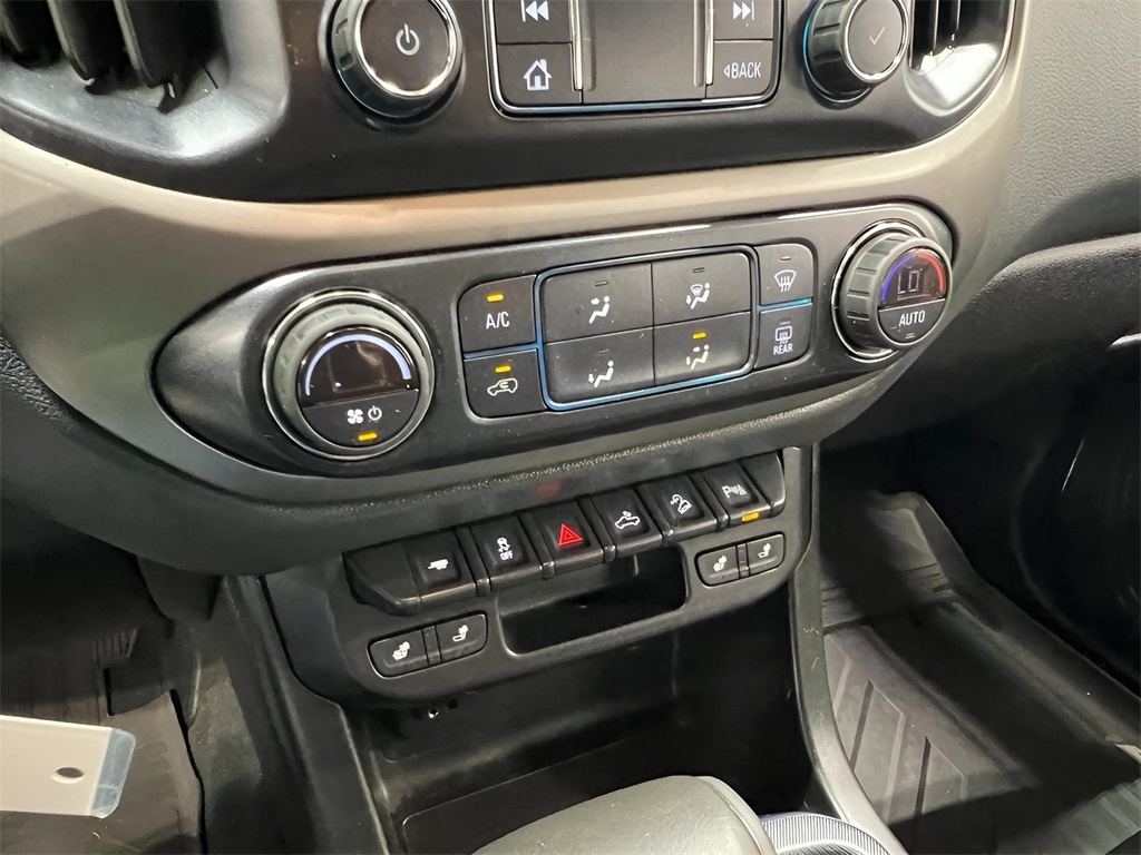 2019 Chevrolet Colorado Z71 photo 15