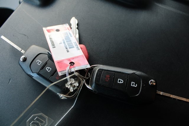 used 2021 Ford F-150 car, priced at $32,699